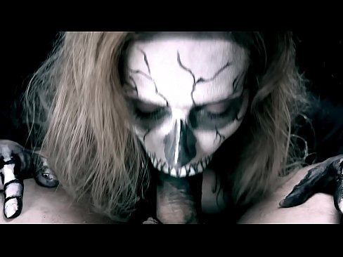 ❤️ Demoniška mergina čiulpia varpą savo juoda burna ir ryja spermą. ☑ Porno prie mūsų lt.vbdsm.ru ☑